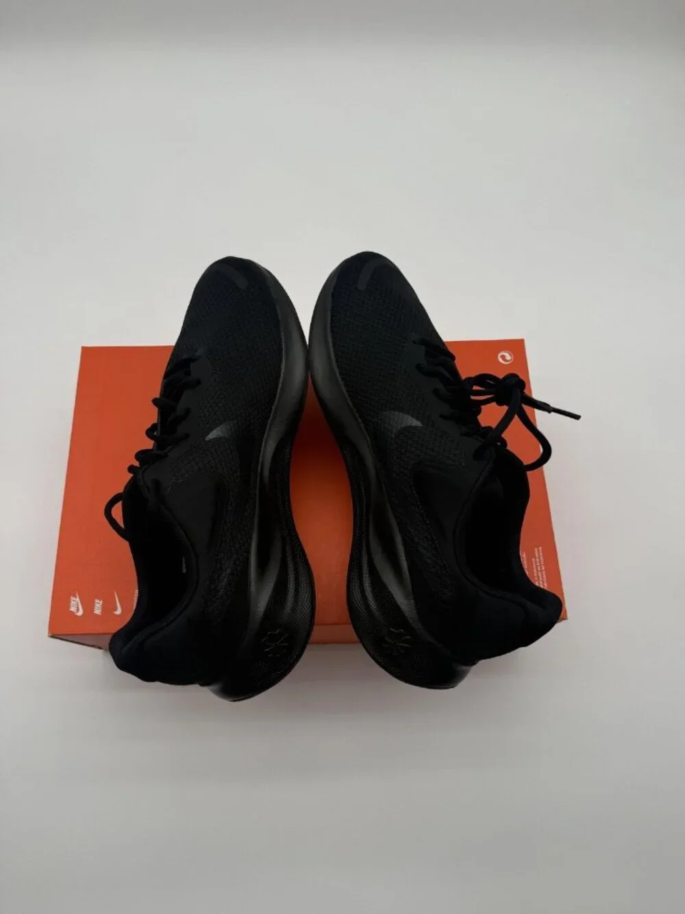 New Nike Revolution 7 Wide Shoes Men's Size 10 Black Running Sneakers FB8501 001